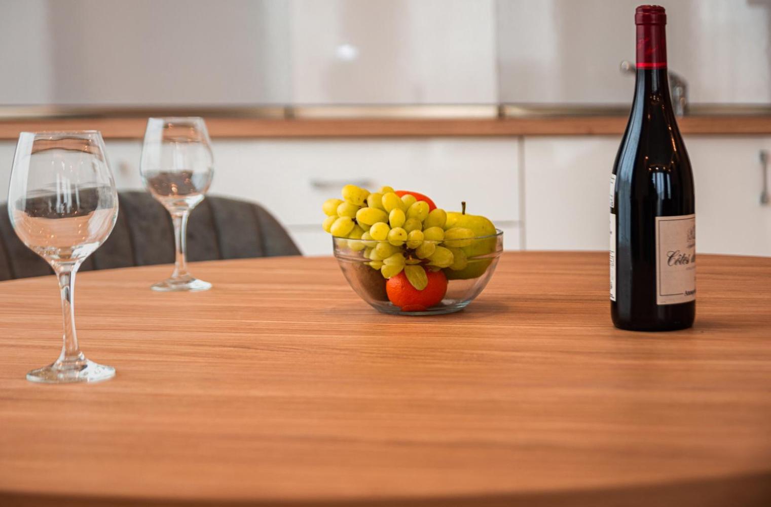 Vemara City Boutique Hotel-Free Parking Varna Exterior foto